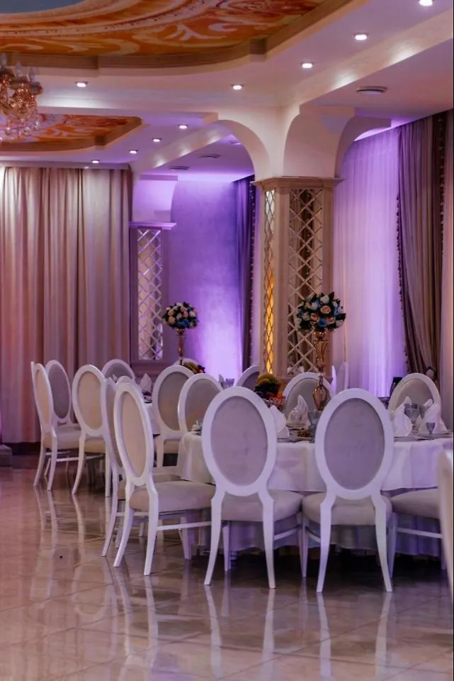 אסטנה Boutique Hotel Tomiris 4*,