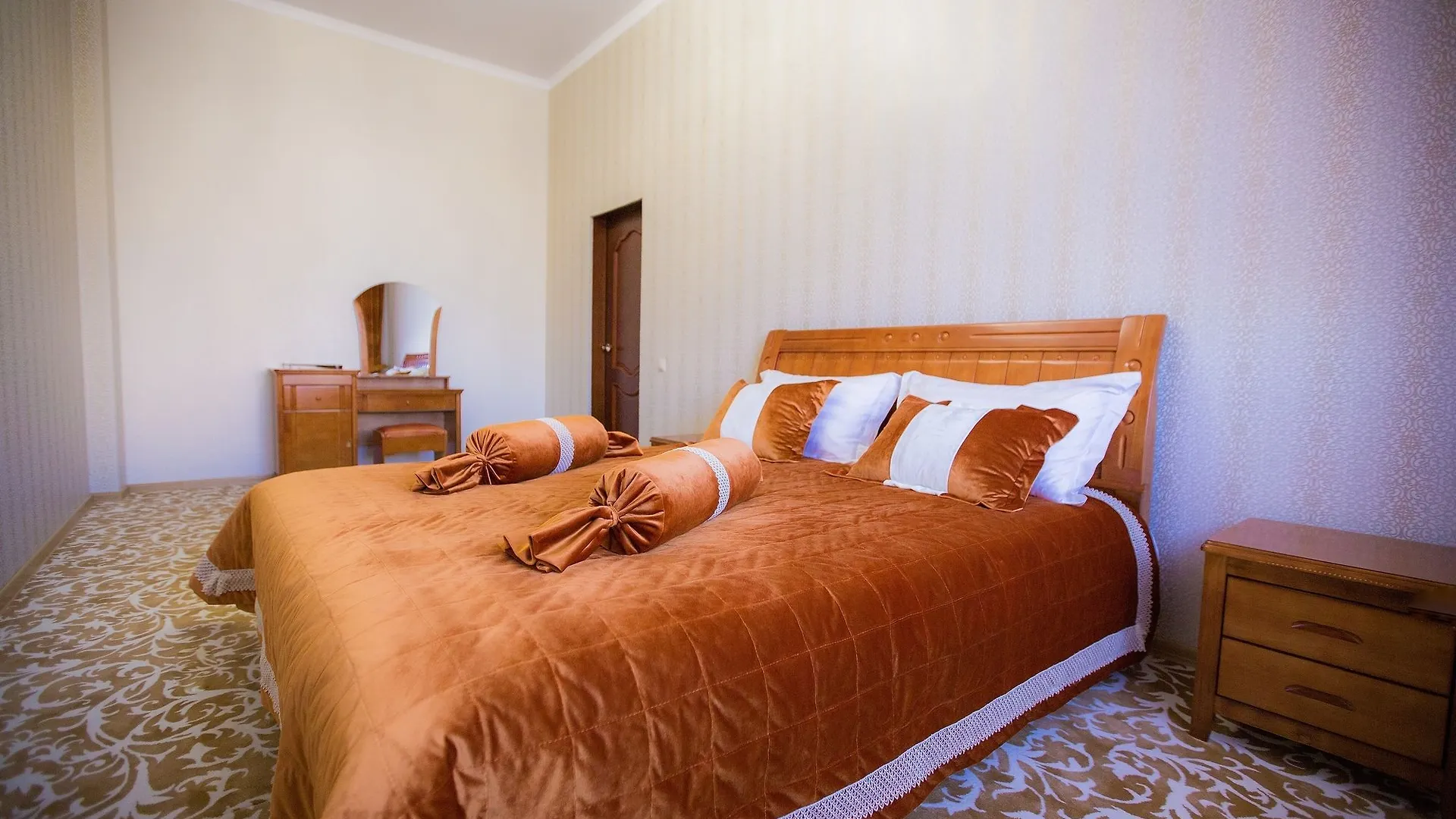 Boutique Hotel Tomiris