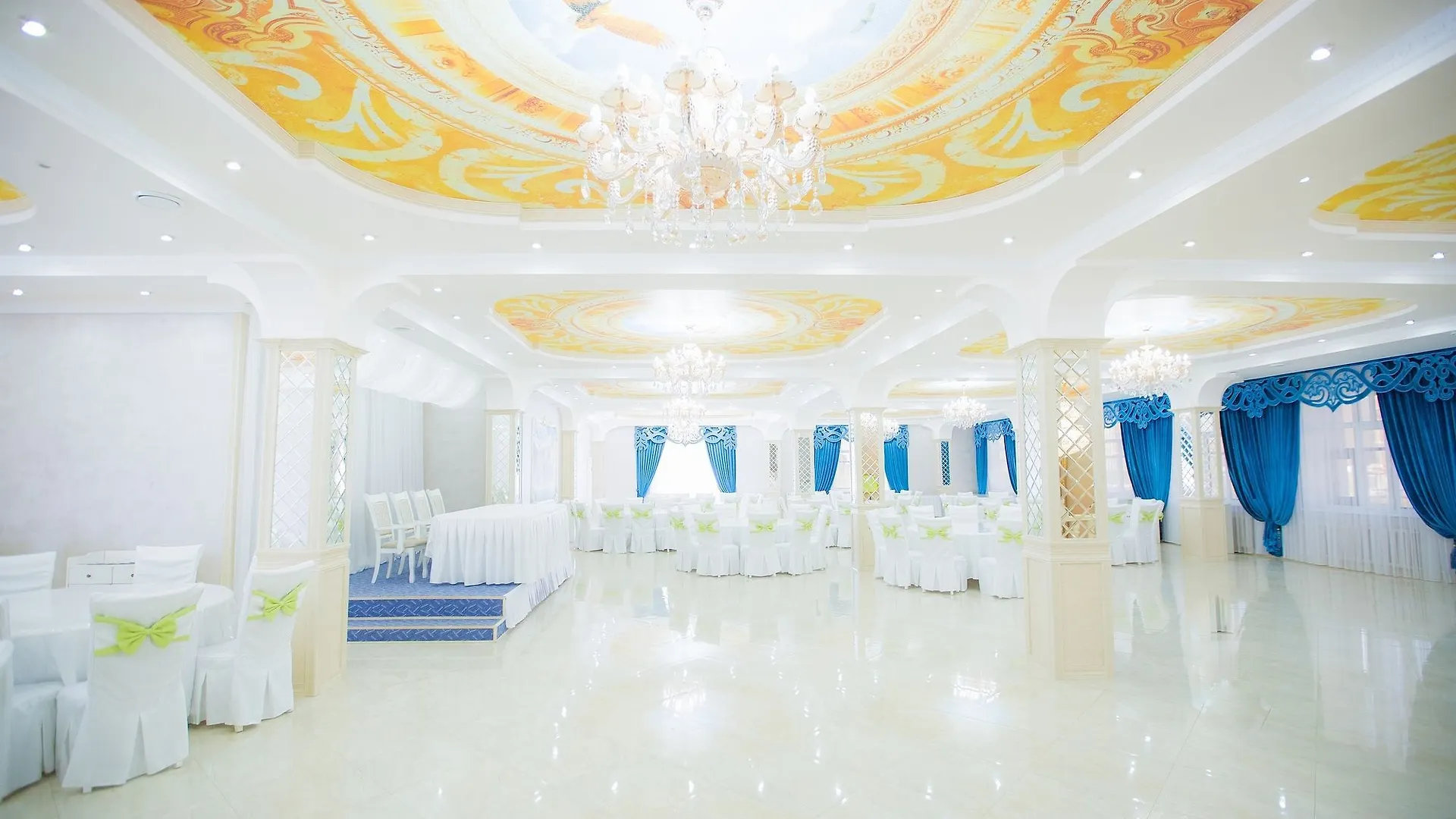 אסטנה Boutique Hotel Tomiris 4*,  קזחסטן